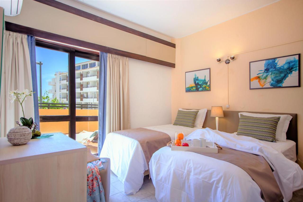 Aparthotel Turial Old Town Ocean View Albufeira Esterno foto