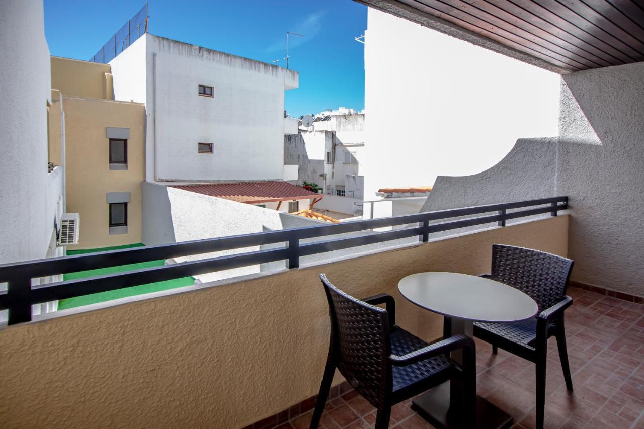 Aparthotel Turial Old Town Ocean View Albufeira Esterno foto